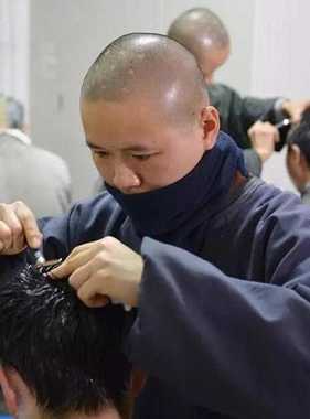 比丘尼和比丘之间有什么关系